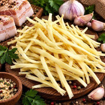 Сыр сушеный Сулугуни &laquo;Нитка&raquo; белая со вкусом &laquo;Сало с Чесноком&raquo; (в уп. 0,5кг.), в ящ. 10,00кг. zh00000277 фото